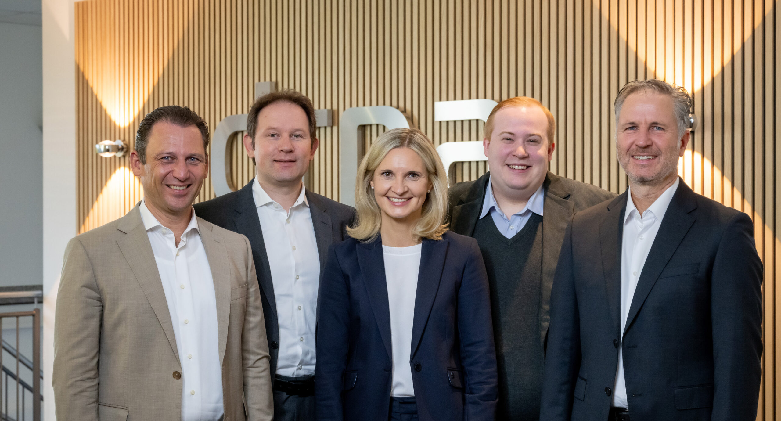 Alle Kanzleipartner im Empfangsbereich der Kanzlei